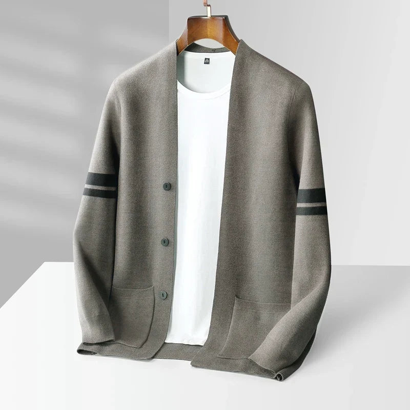 Strivon Classic Knit Cardigan